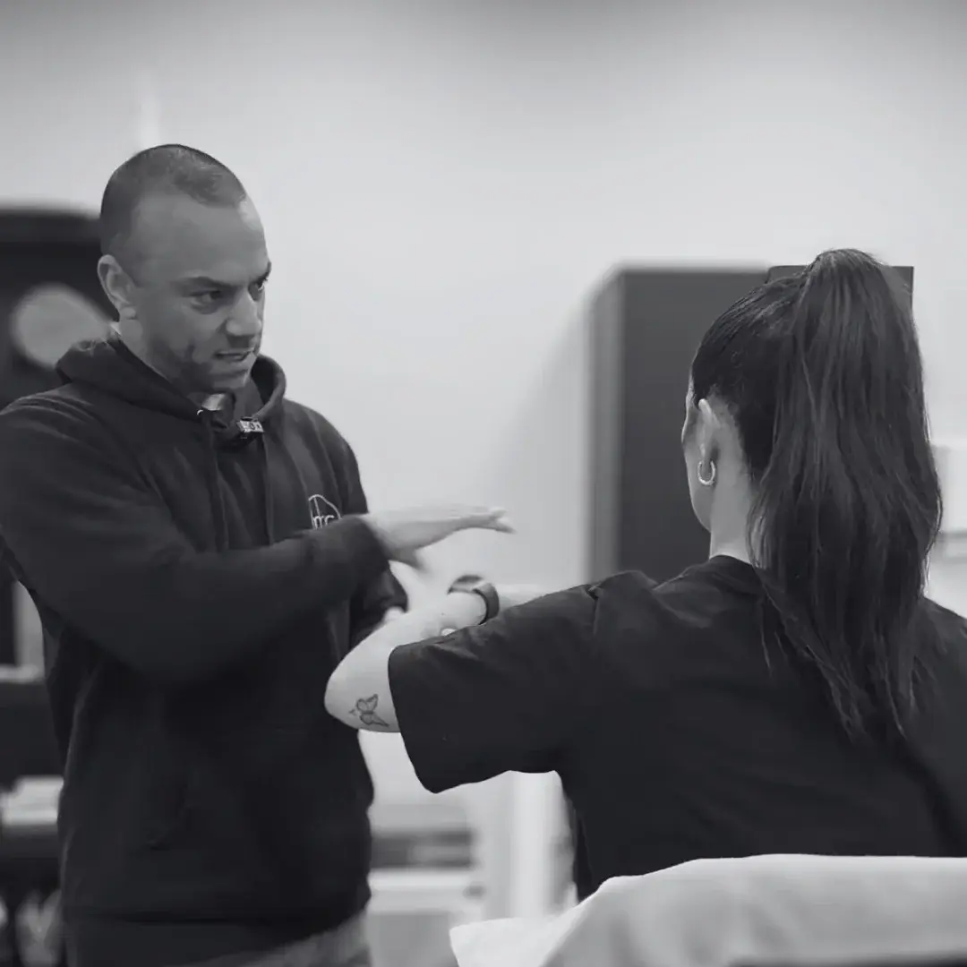 man explaining massage process